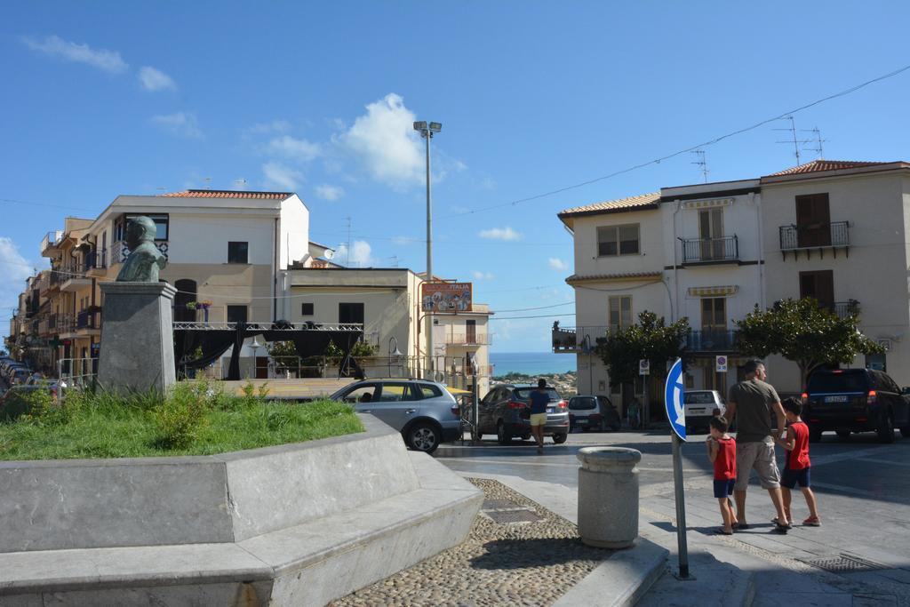 Ferienwohnung Casa Eleonora Campofelice Di Roccella Zimmer foto