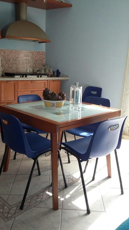 Ferienwohnung Casa Eleonora Campofelice Di Roccella Exterior foto