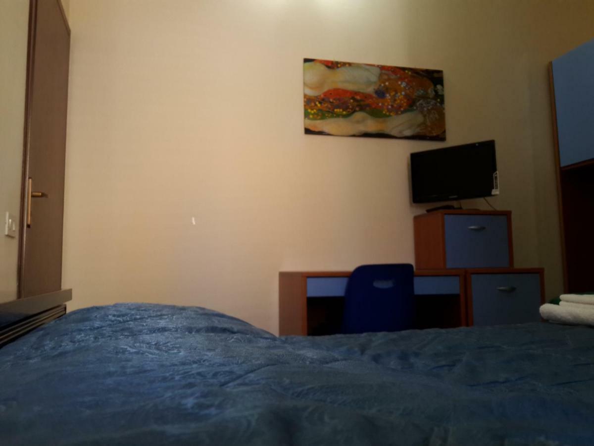 Ferienwohnung Casa Eleonora Campofelice Di Roccella Exterior foto