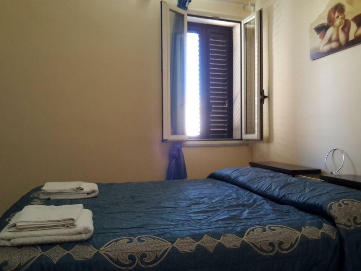 Ferienwohnung Casa Eleonora Campofelice Di Roccella Exterior foto