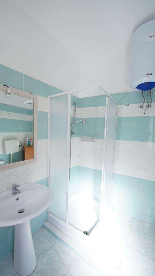 Ferienwohnung Casa Eleonora Campofelice Di Roccella Exterior foto